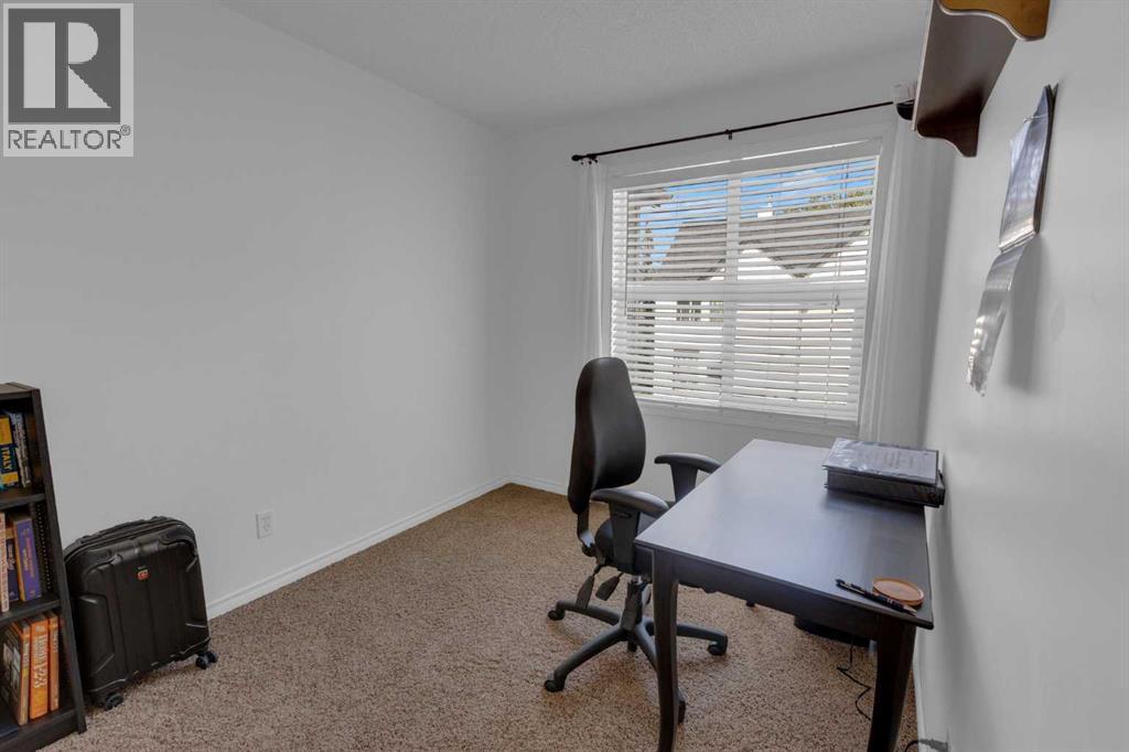 Single Family House for Sale in   Hidden Hills Terrace NW Hidden Valley Calgary 