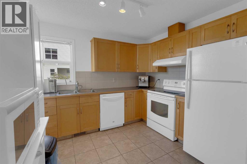 Single Family House for Sale in   Hidden Hills Terrace NW Hidden Valley Calgary 