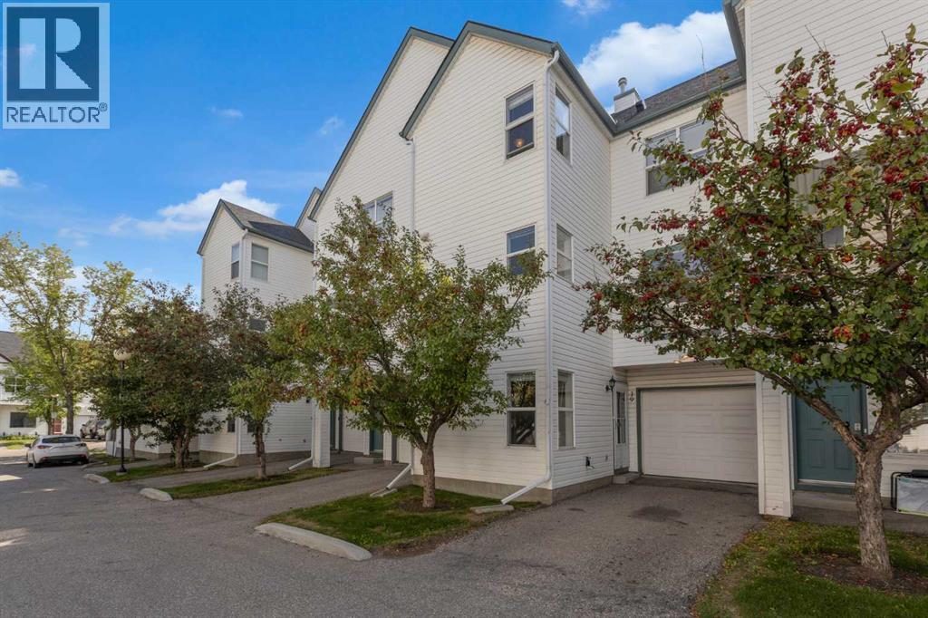 Single Family House for Sale in   Hidden Hills Terrace NW Hidden Valley Calgary 