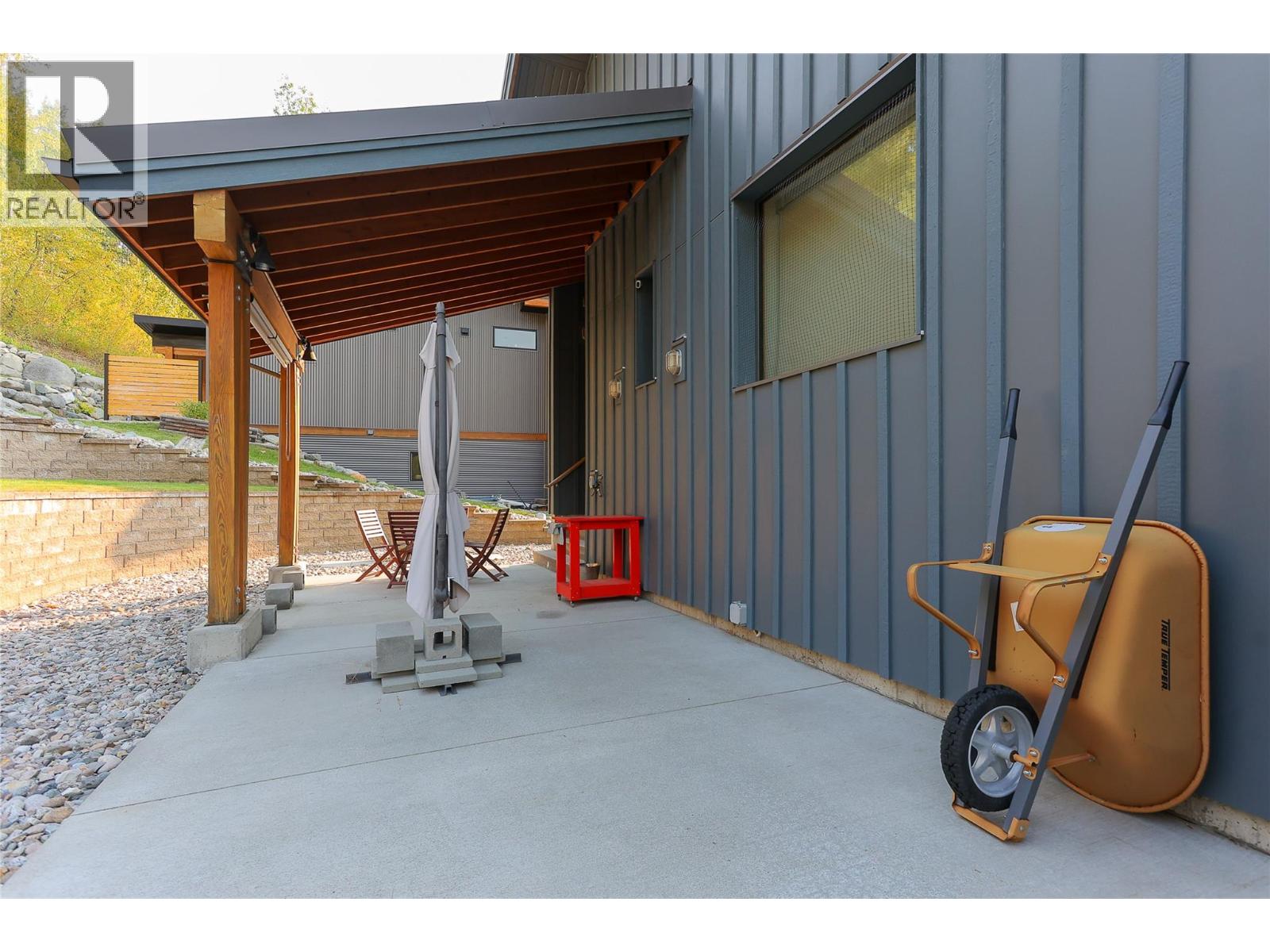 1006 Silvertip Road, Rossland