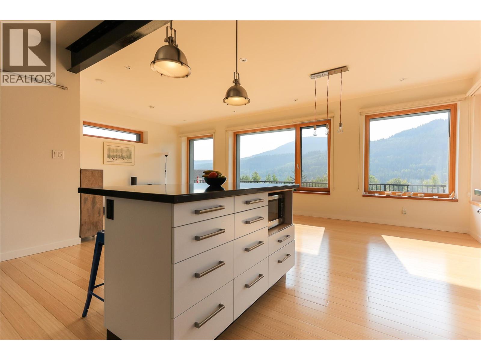 1006 Silvertip Road - 32