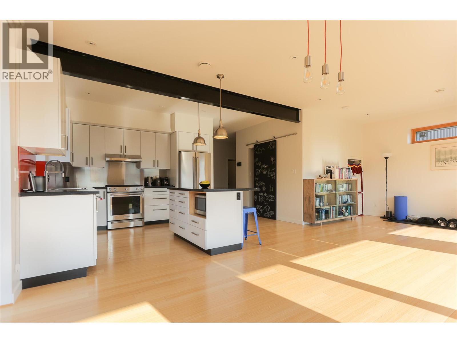 1006 Silvertip Road - 34
