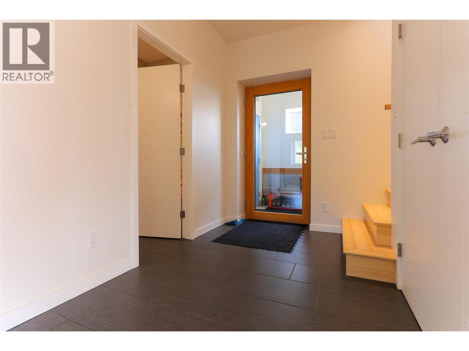 1006 Silvertip Road - 44