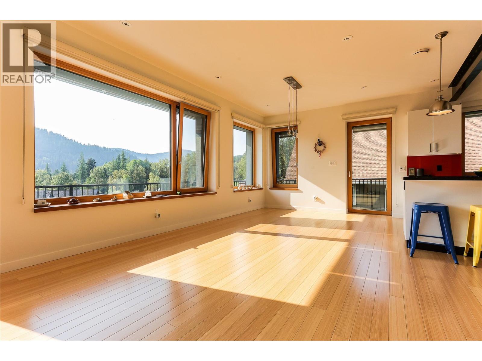 1006 Silvertip Road - 29