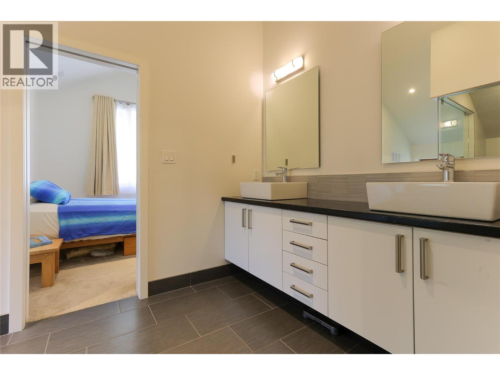 1006 Silvertip Road - 60