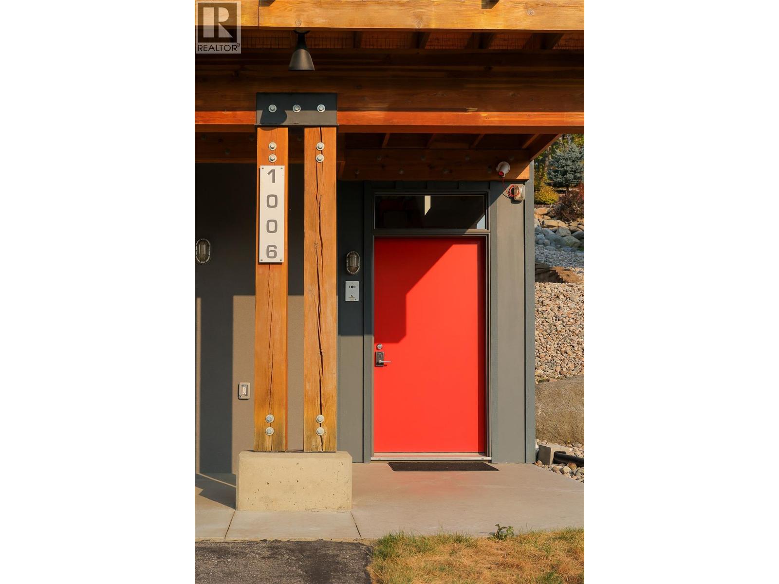 1006 Silvertip Road - 72