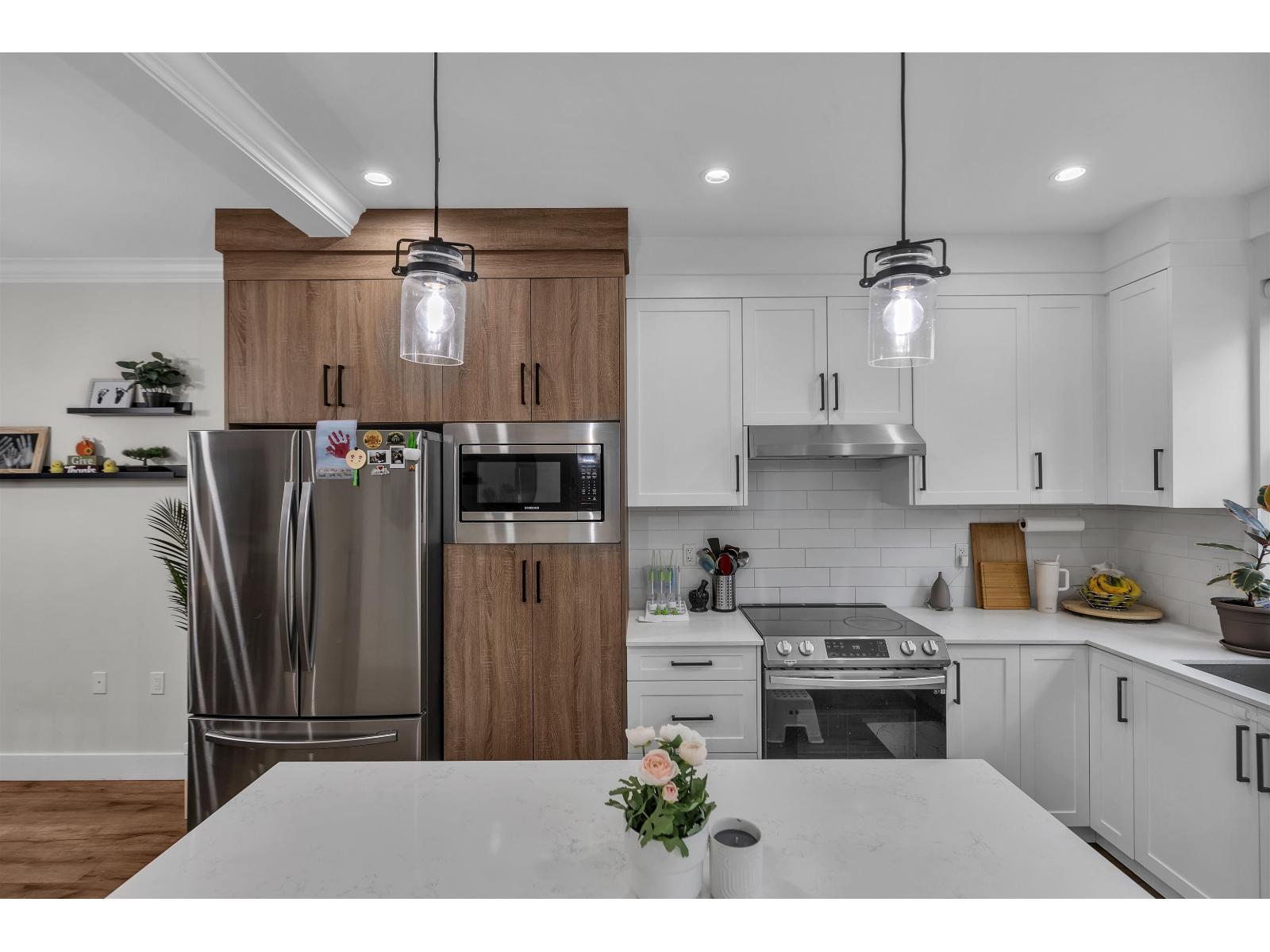 11 2033 MCKENZIE ROAD, Abbotsford