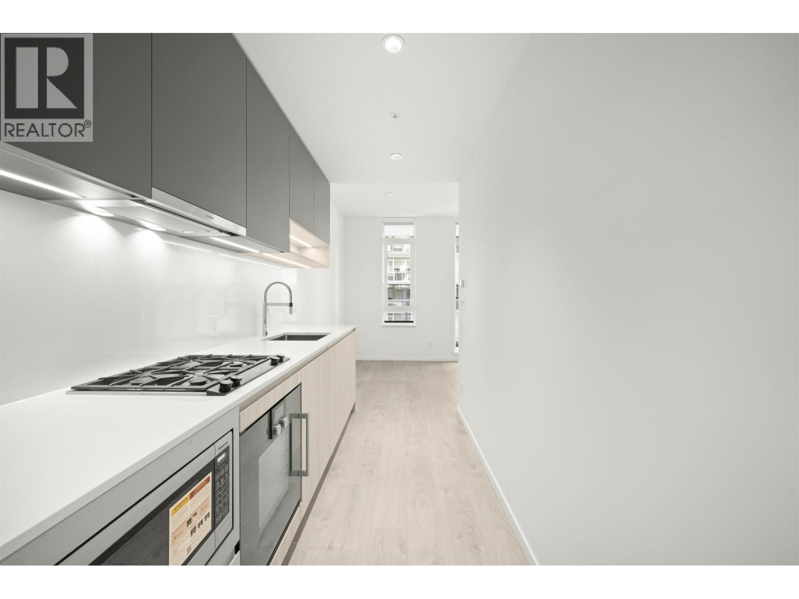 569 6600 MINORU BOULEVARD, Richmond