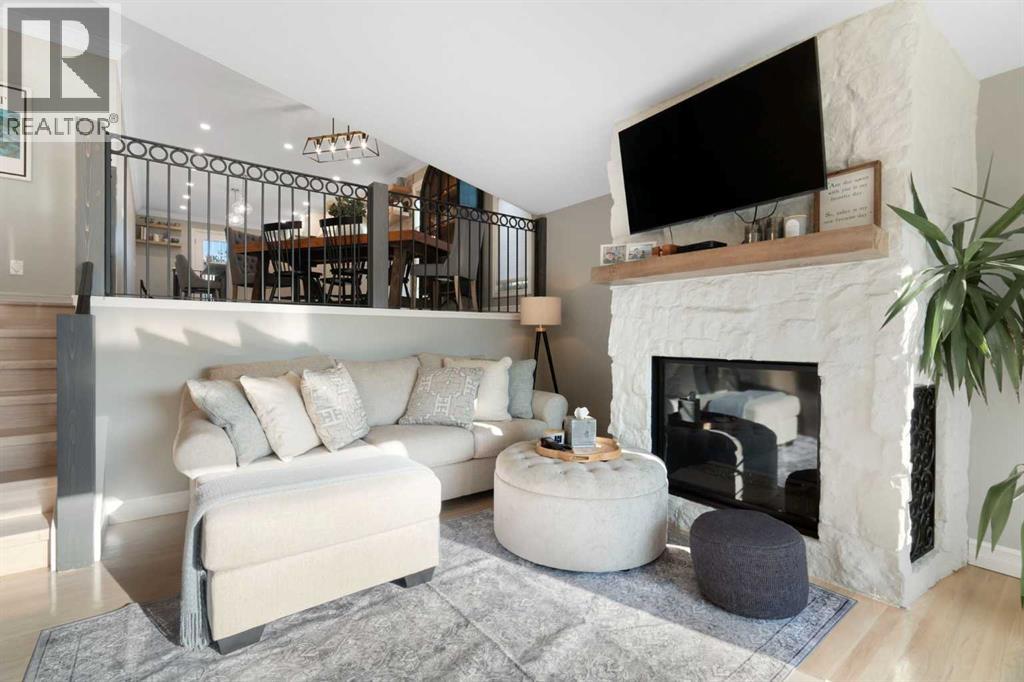 Single Family House 4 Level for Sale in  Scenic Cove Place NW Scenic Acres Calgary 