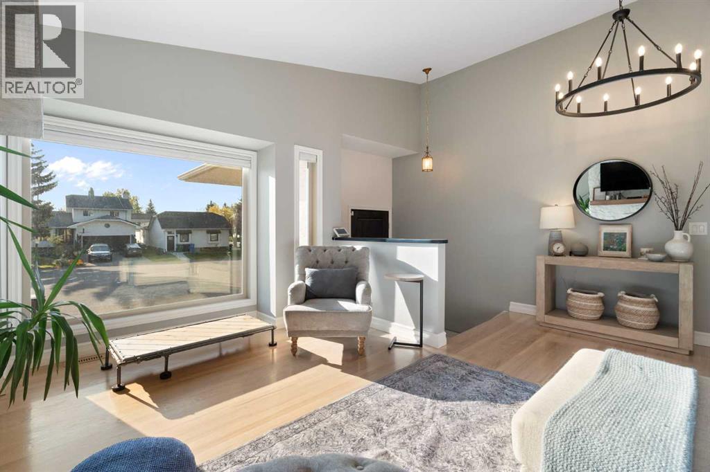 Single Family House 4 Level for Sale in  Scenic Cove Place NW Scenic Acres Calgary 