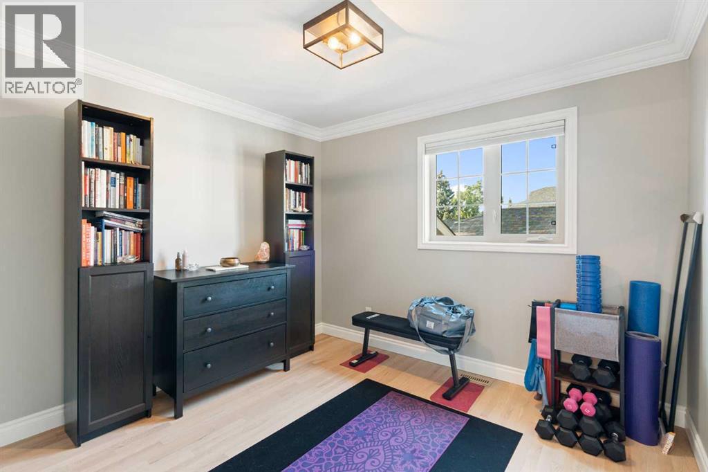 Single Family House 4 Level for Sale in  Scenic Cove Place NW Scenic Acres Calgary 