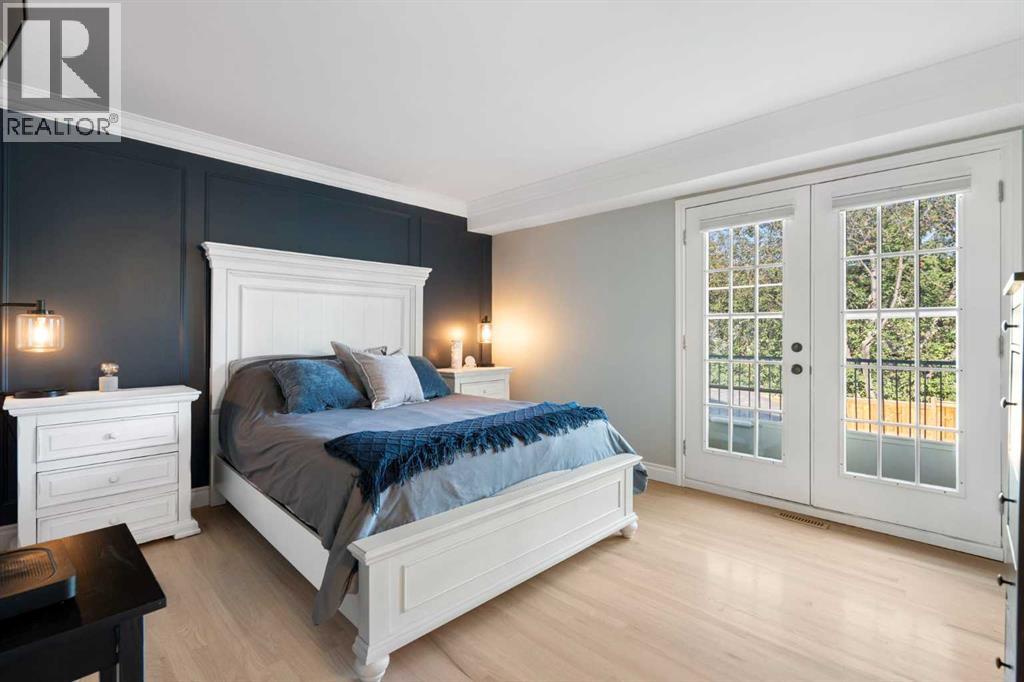 Single Family House 4 Level for Sale in  Scenic Cove Place NW Scenic Acres Calgary 