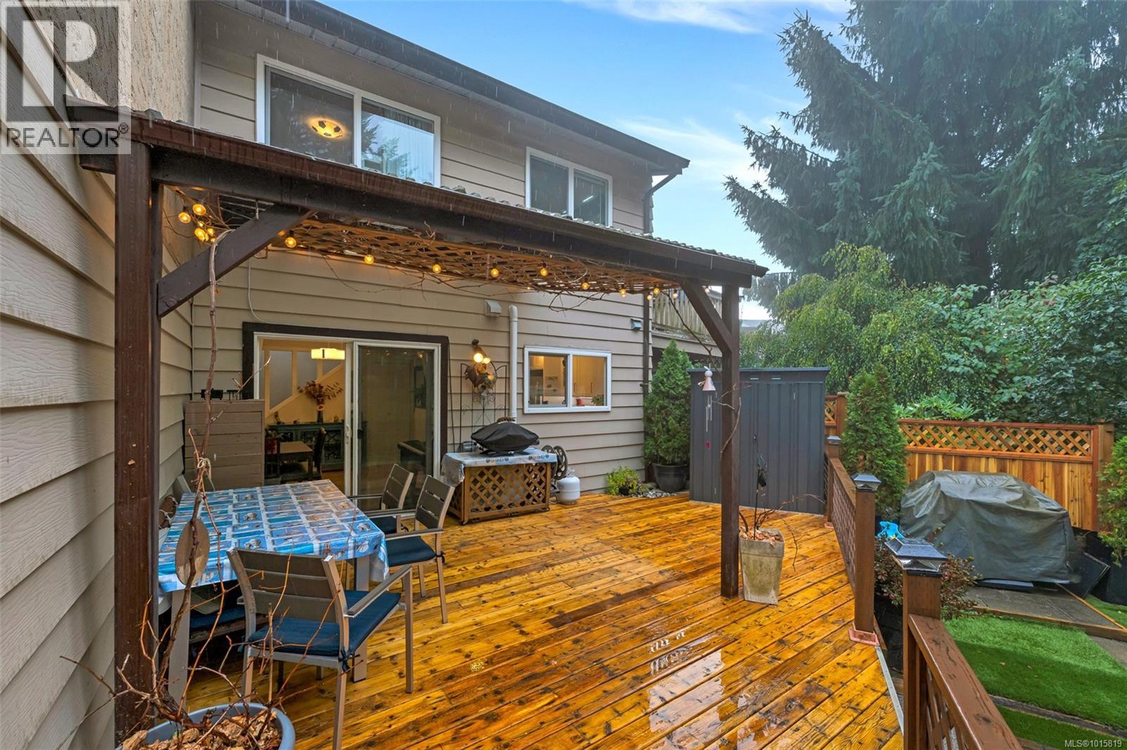 113 2860 Sooke Lake Rd, Langford