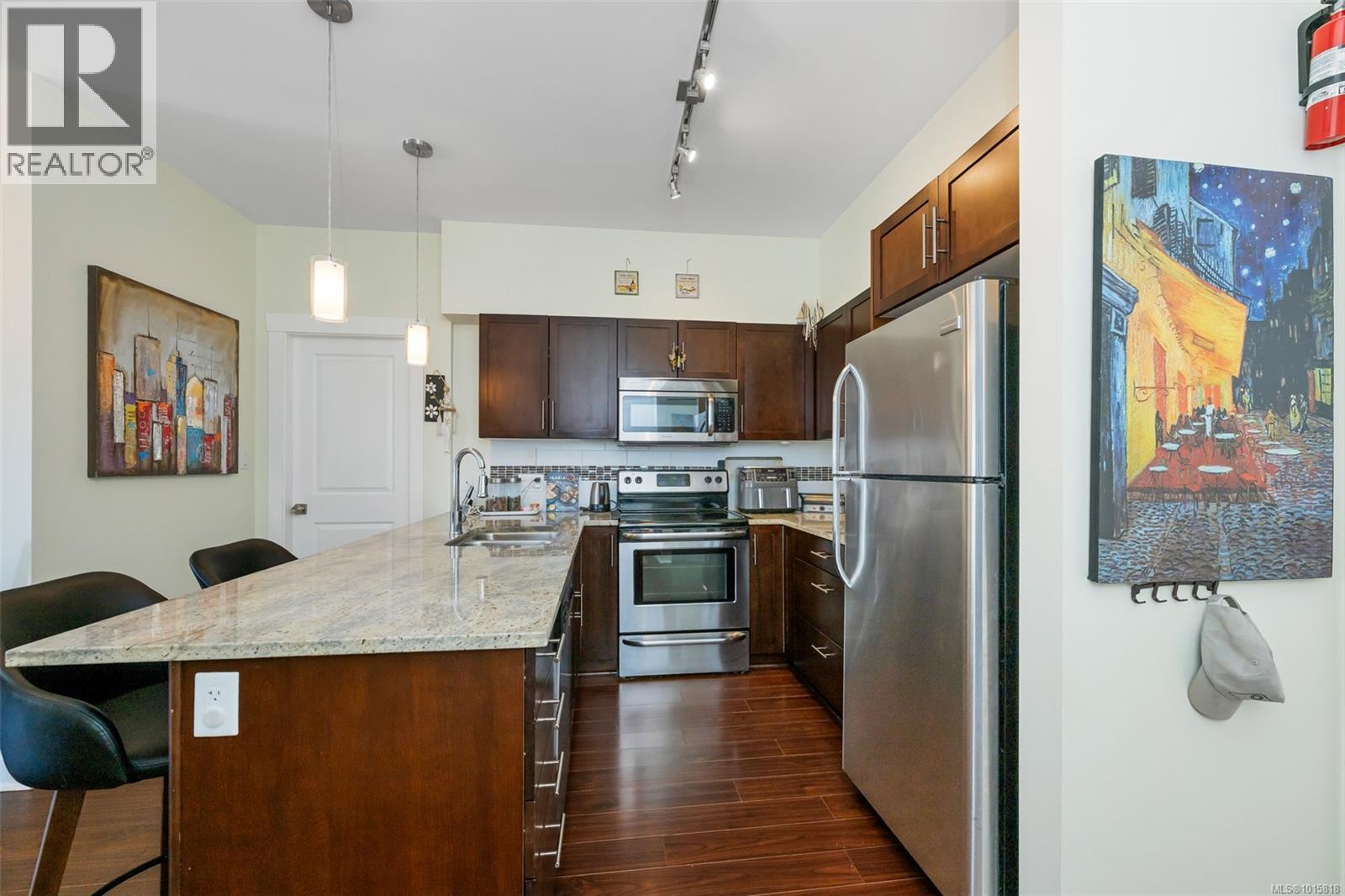 404 662 Goldstream Avenue, Langford