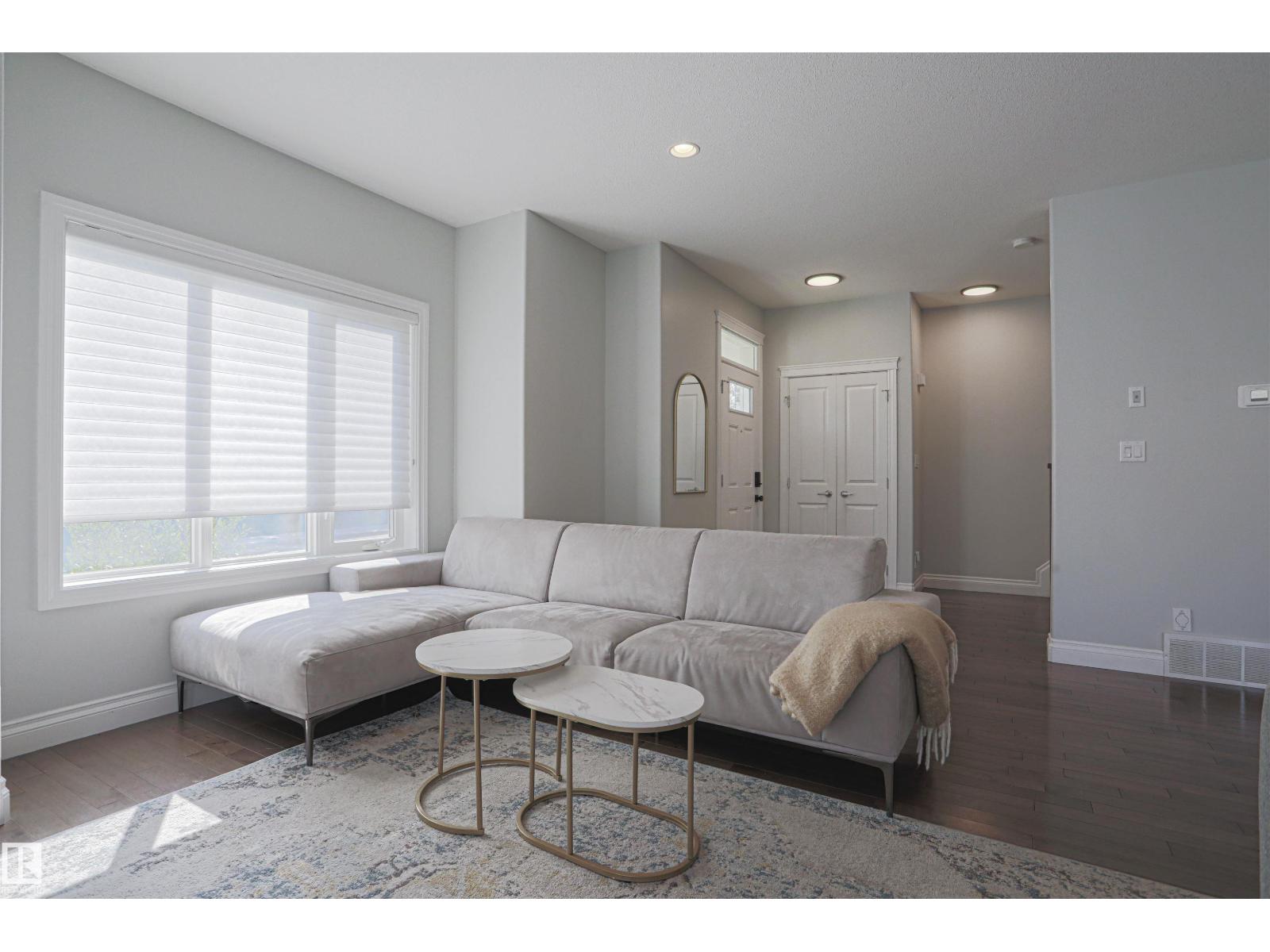 8804 100 ST NW, Edmonton