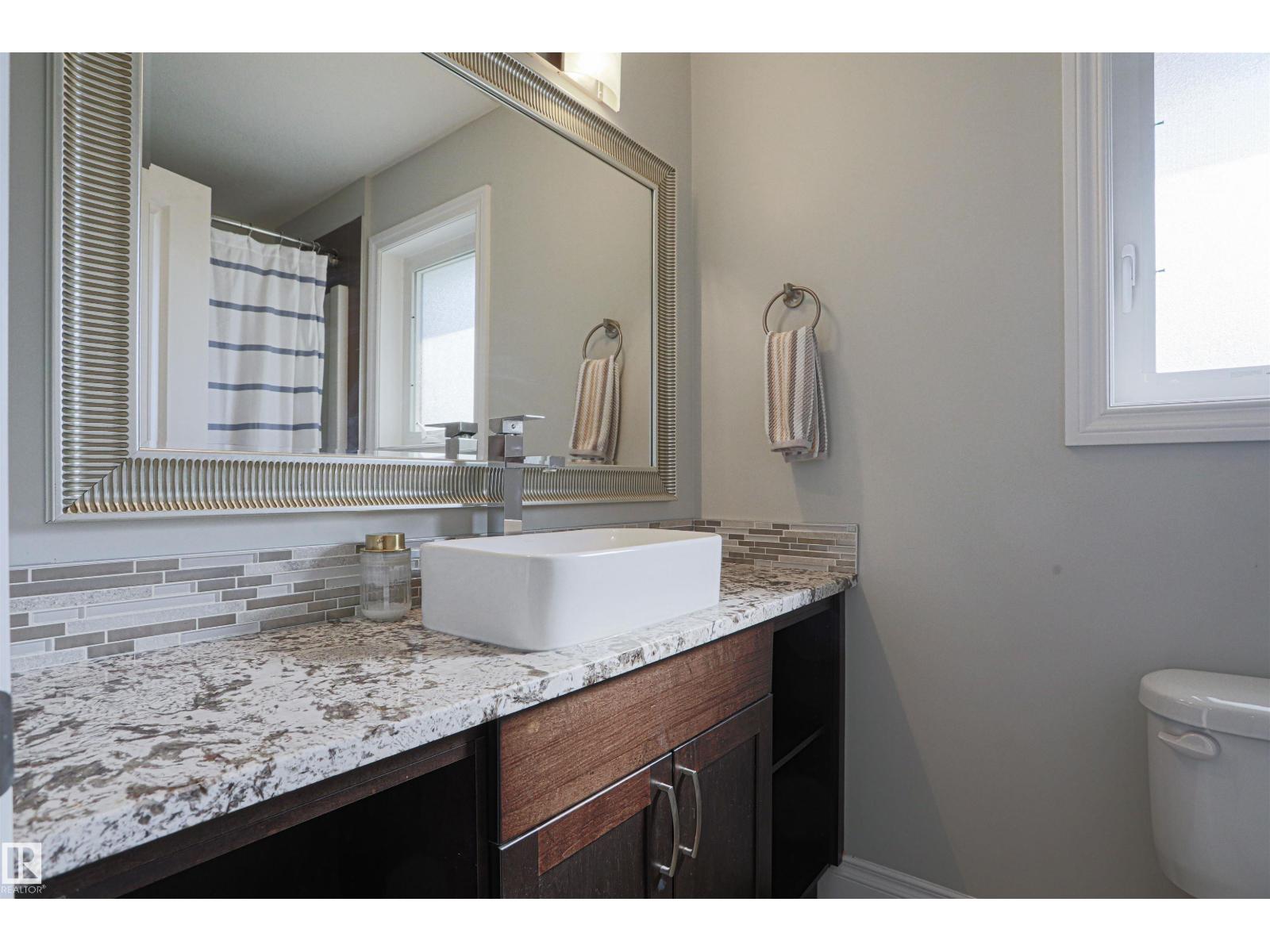 8804 100 ST NW, Edmonton