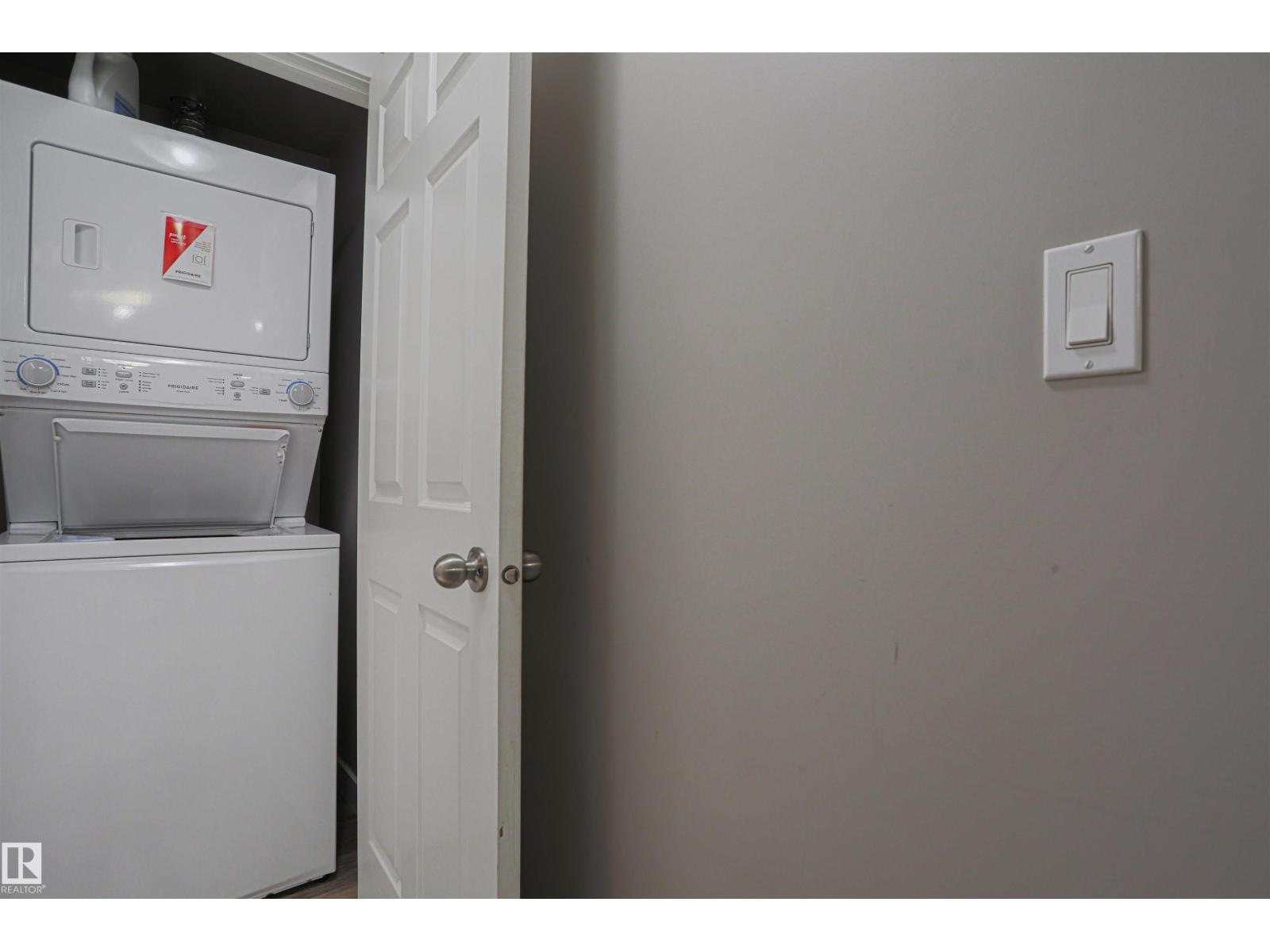 8804 100 ST NW, Edmonton