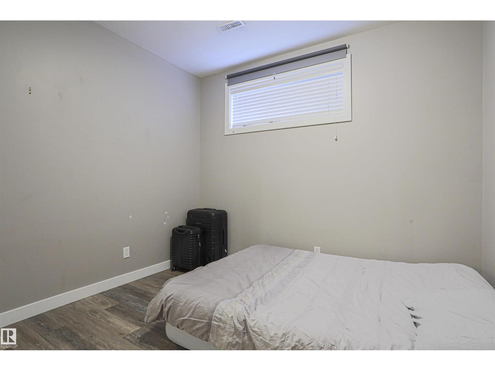 8804 100 ST NW, Edmonton