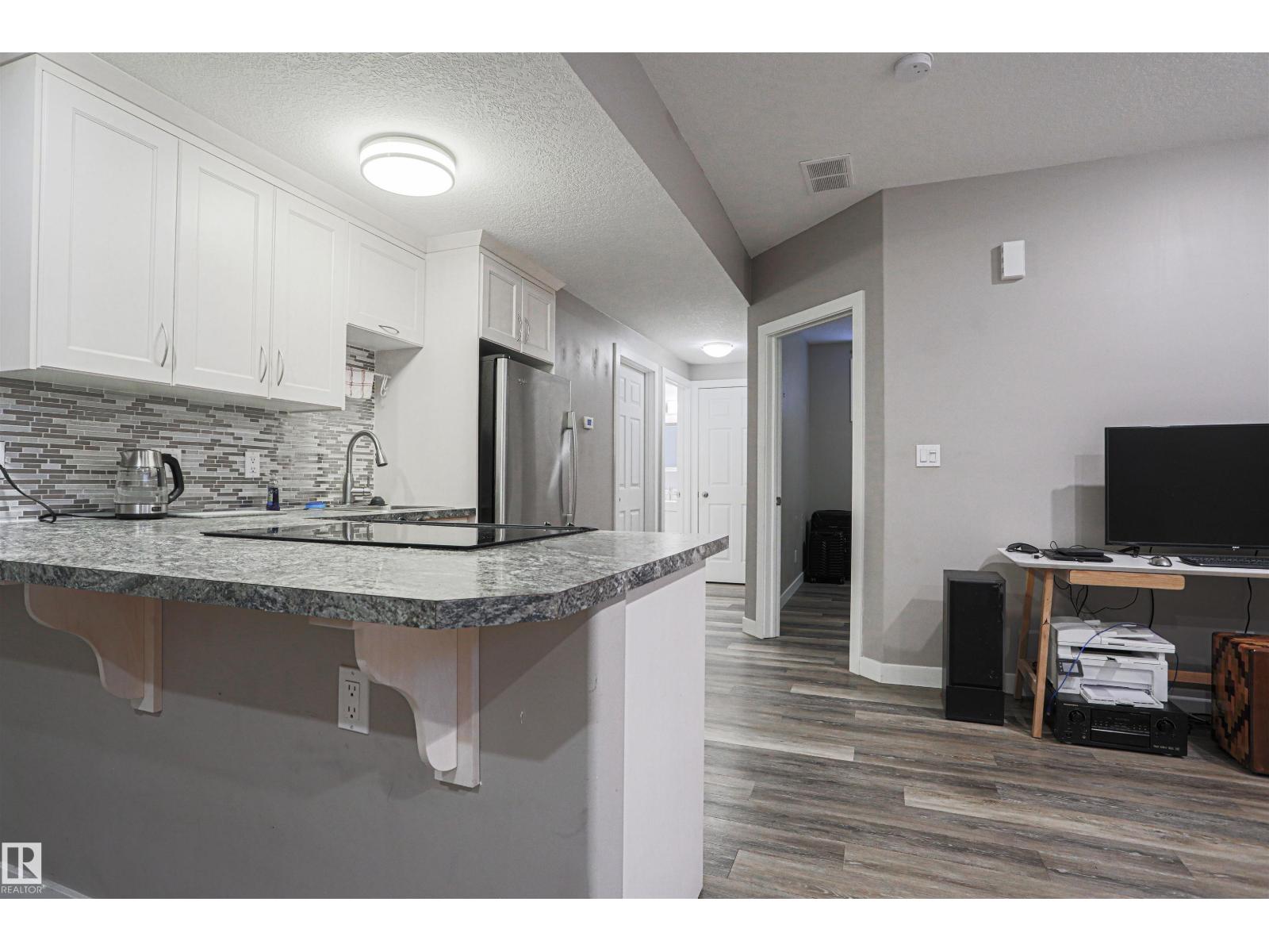 8804 100 ST NW, Edmonton