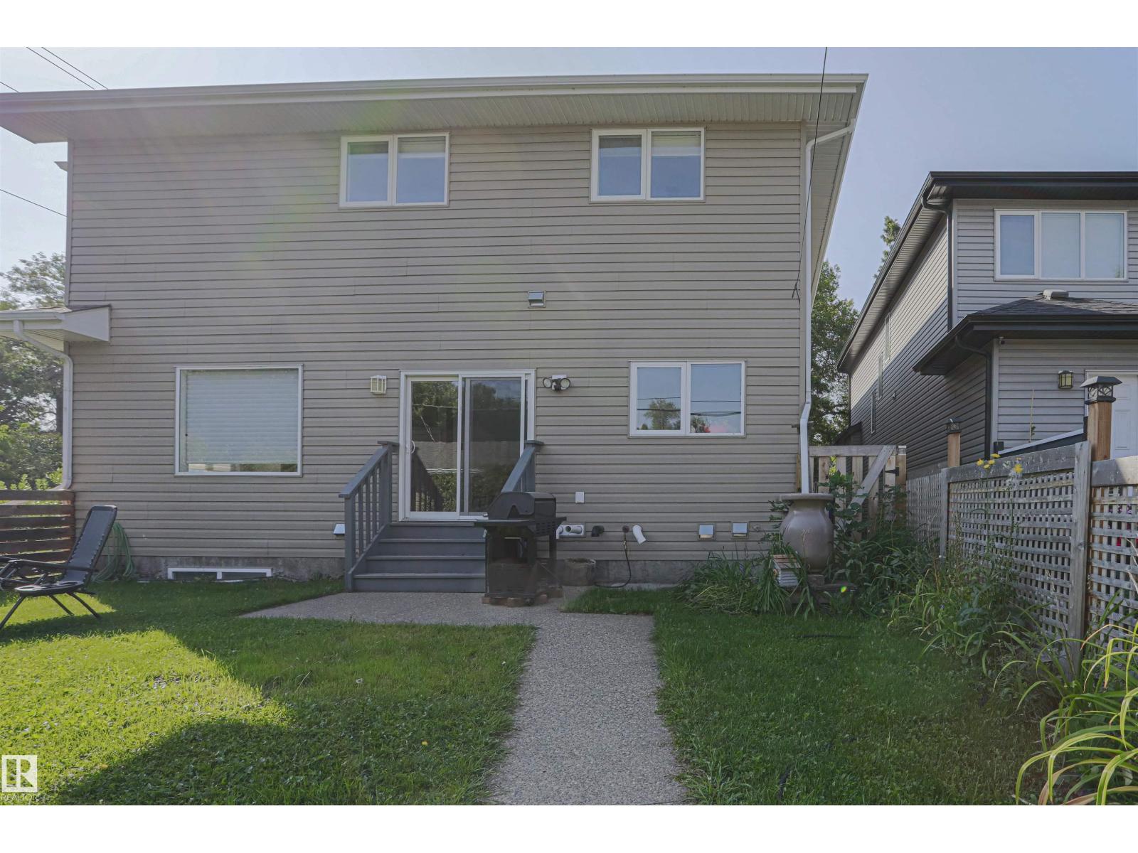 8804 100 ST NW, Edmonton