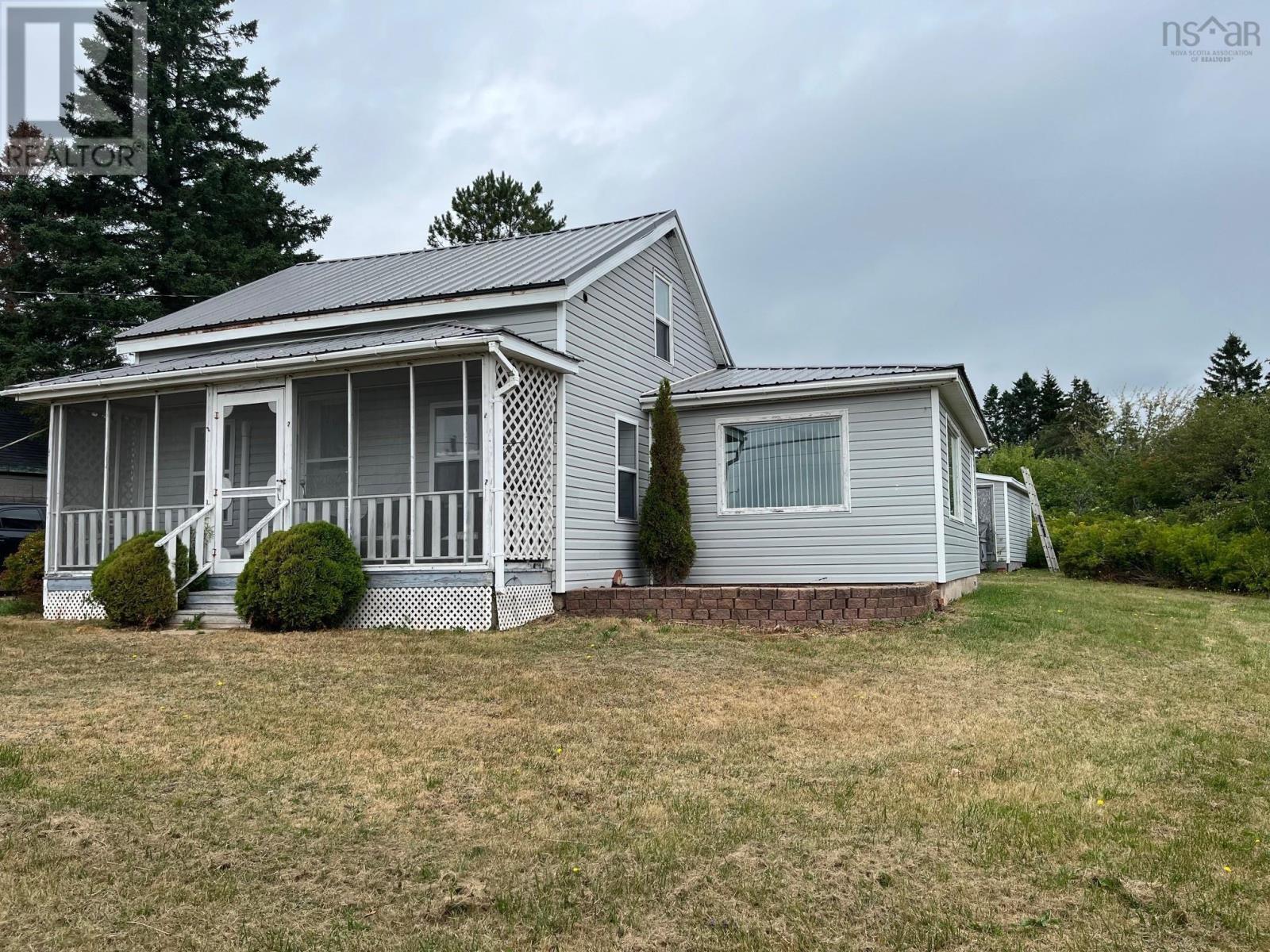 Property 2 of 30 of 607 Highway 2