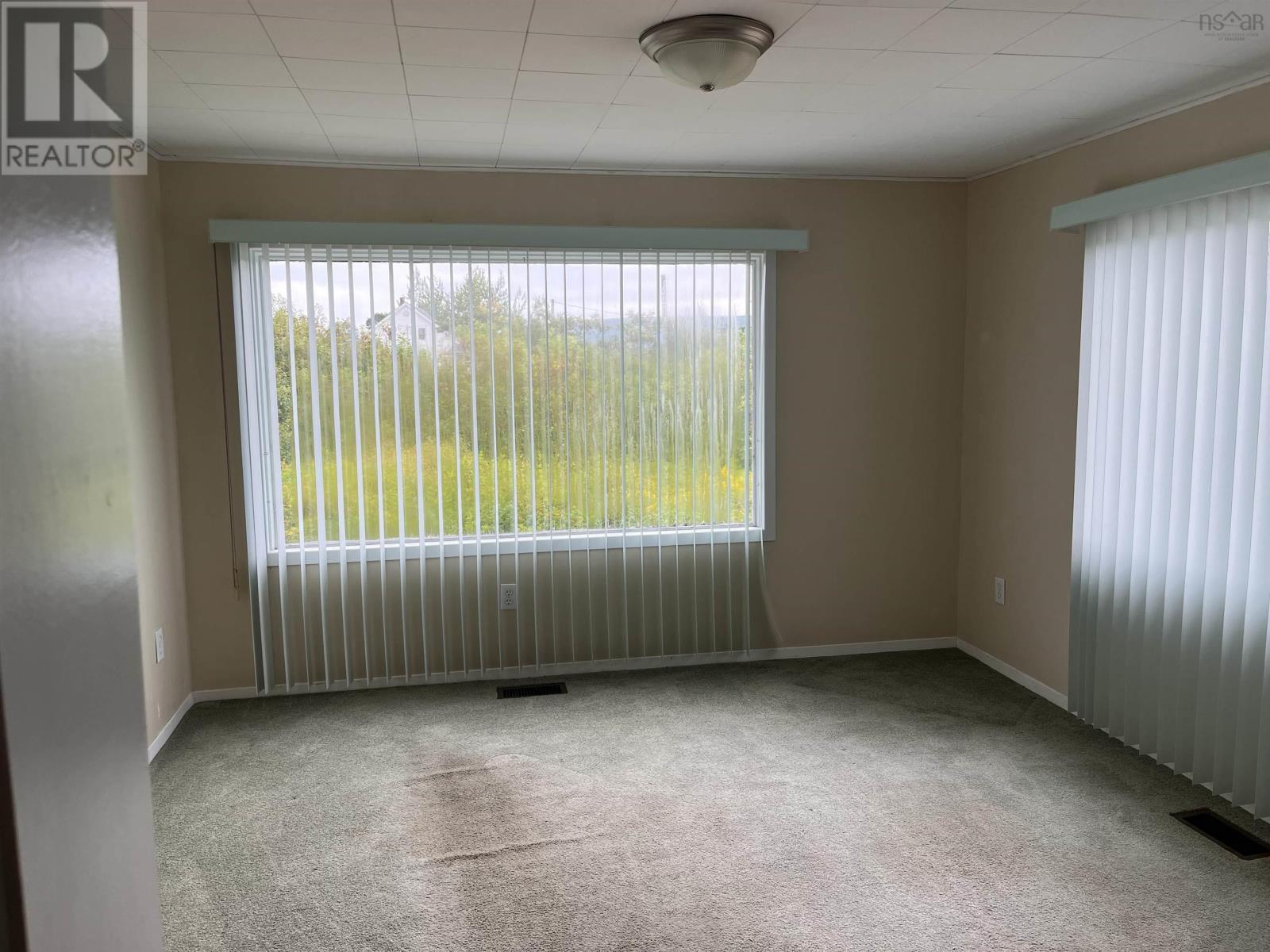 Property 15 of 30 of 607 Highway 2