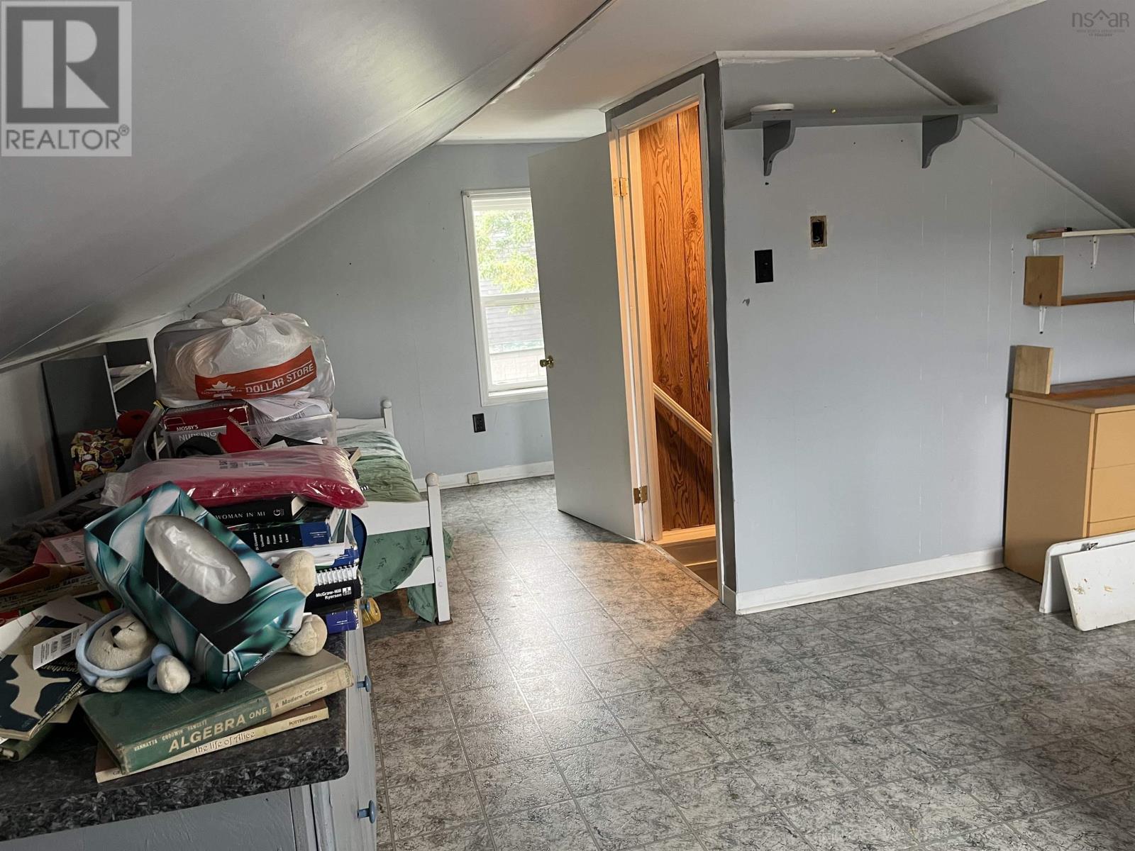 Property 25 of 30 of 607 Highway 2