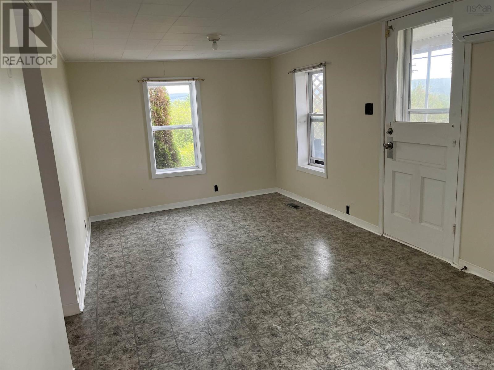 Property 11 of 30 of 607 Highway 2