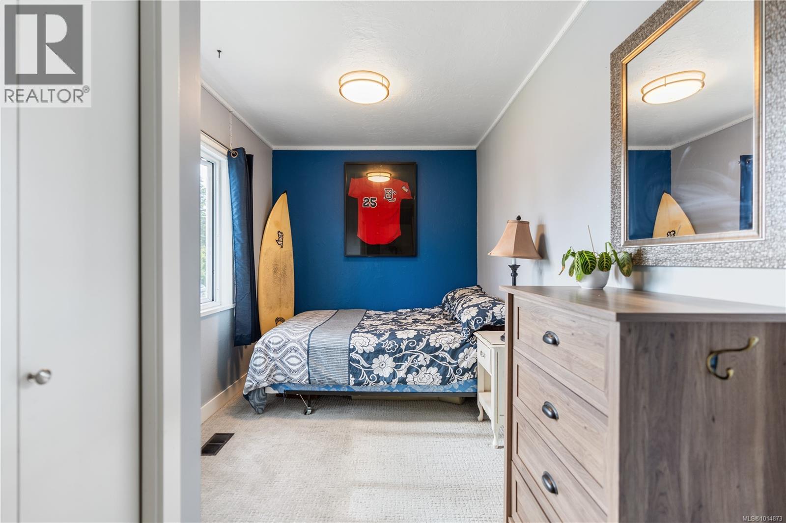  1564 San Juan Avenue, Saanich