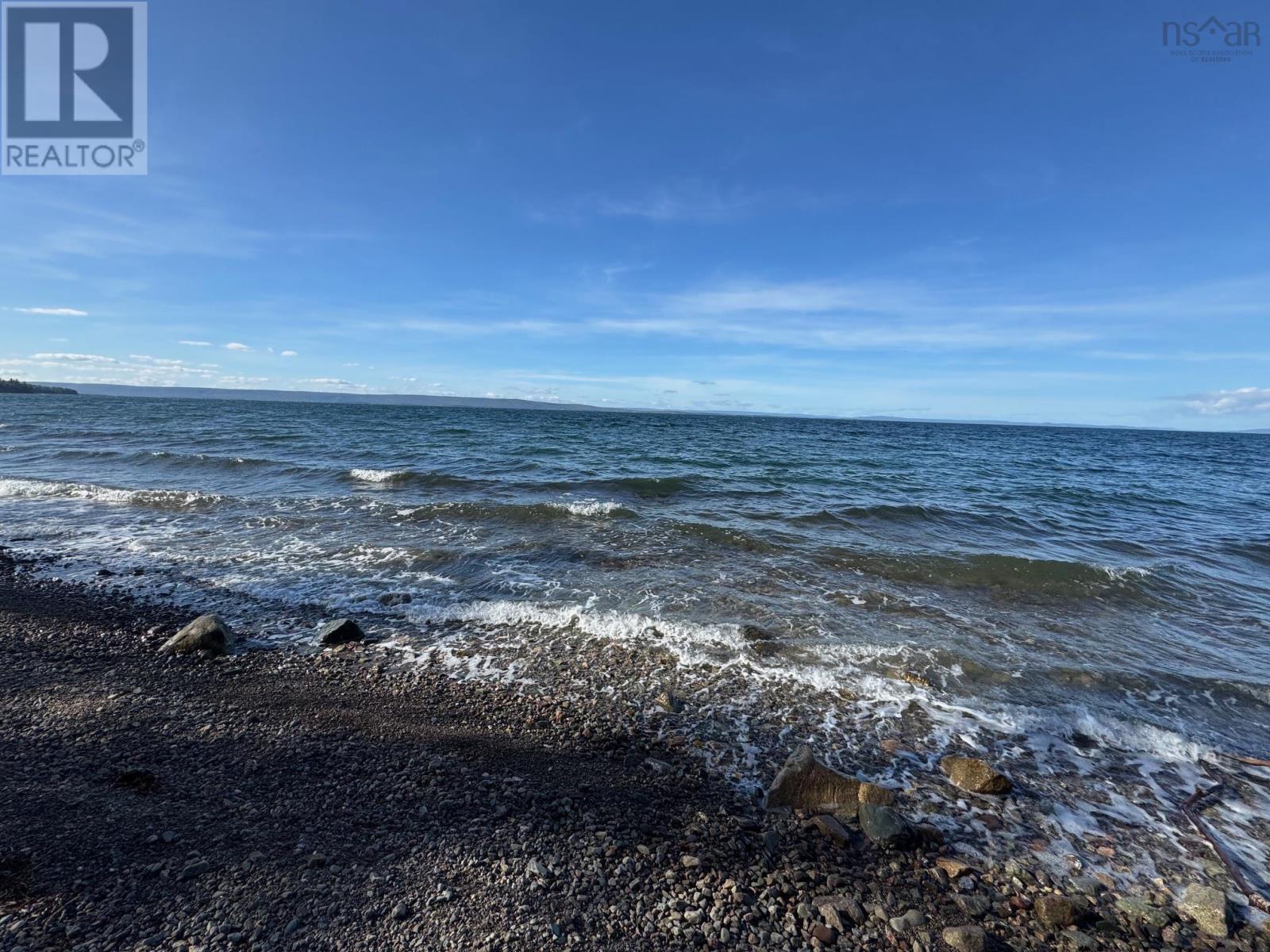 Property 24 of 46 of 5735 West Bay Rd