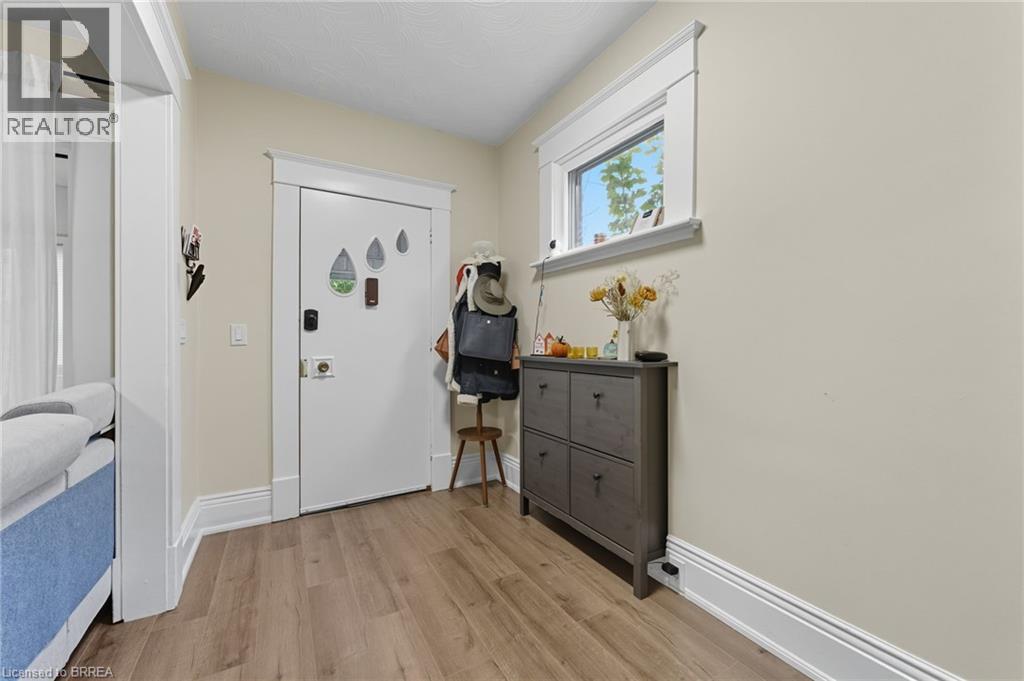 232 BROCK Street - Photo 5 of 24, Brantford, Ontario