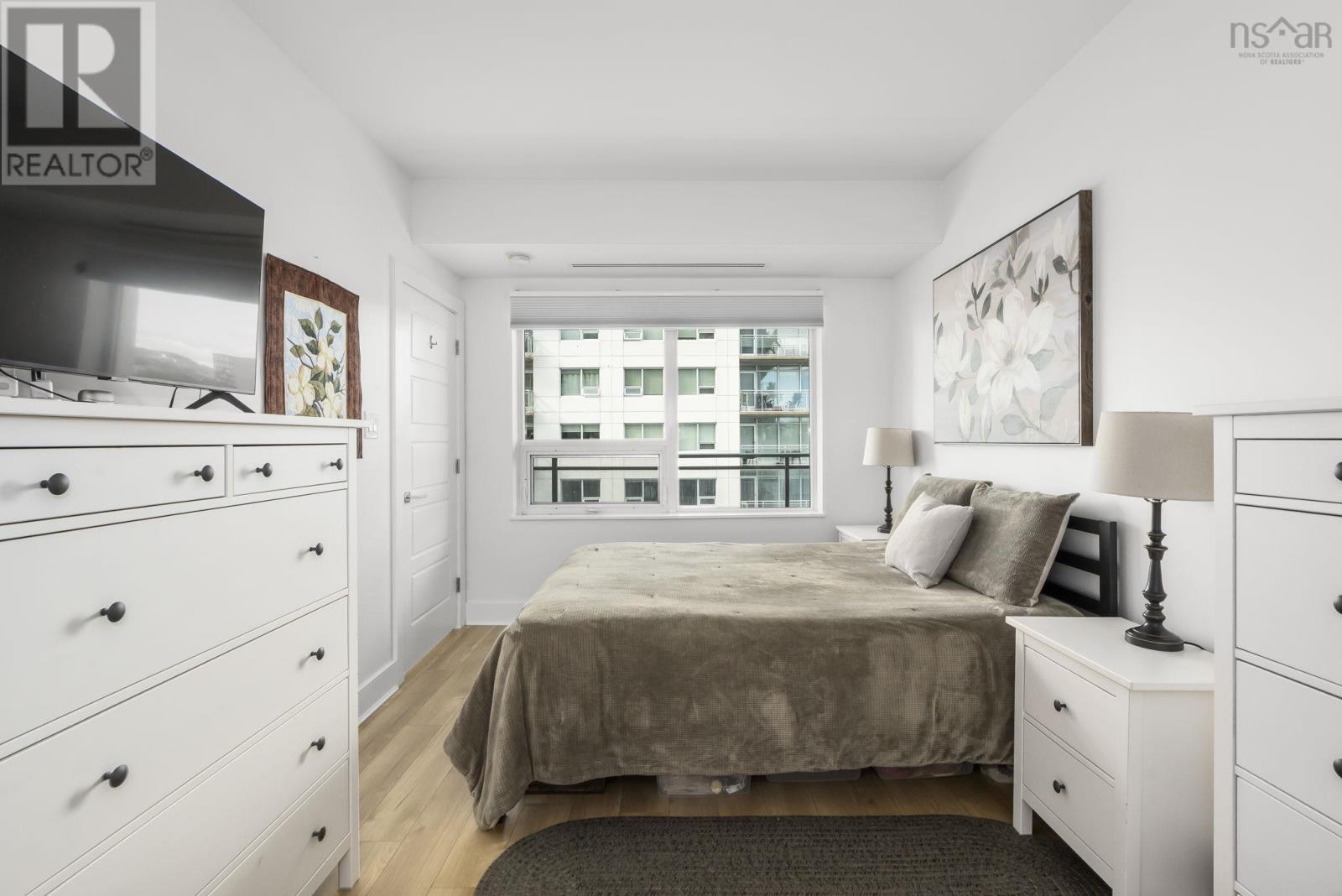 Property 19 of 49 of 607 31 Kings Wharf Place