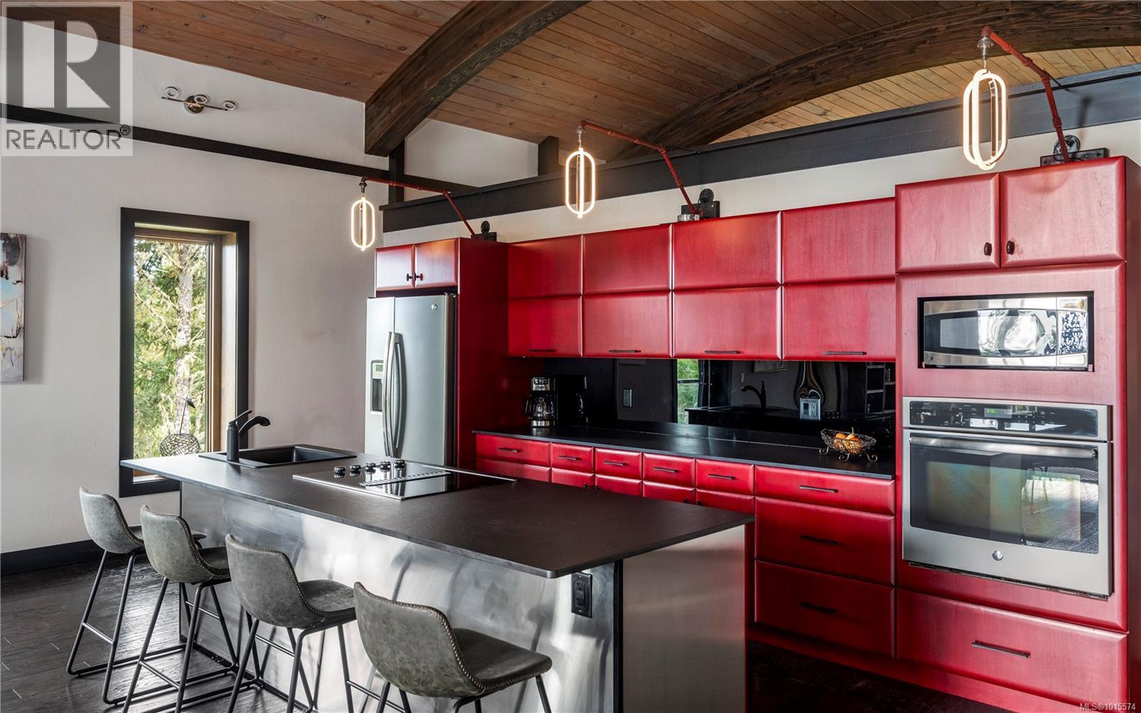  7405 Thornton Heights, Sooke