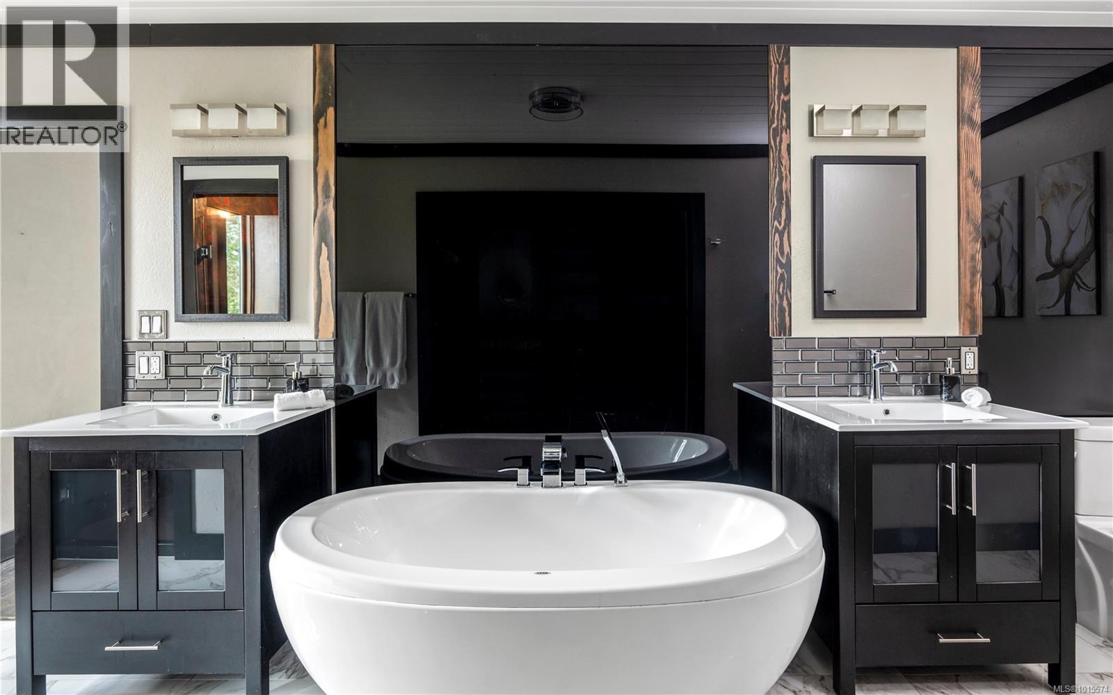  7405 Thornton Heights, Sooke