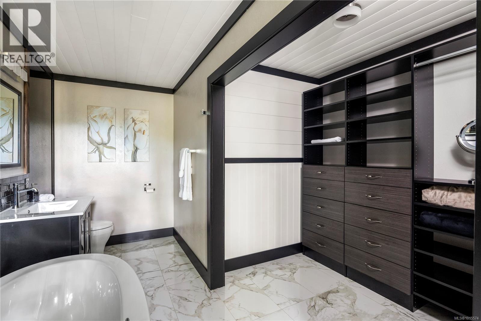  7405 Thornton Heights, Sooke