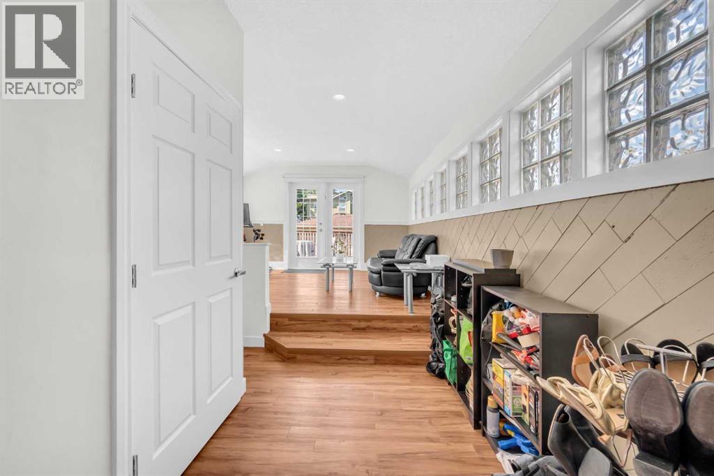 Single Family House for Sale in   Avenue NE Tuxedo Park Calgary 