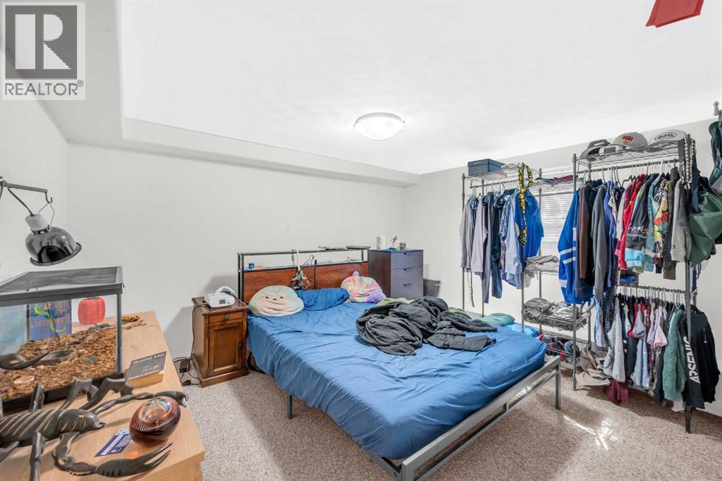 Single Family House for Sale in   Avenue NE Tuxedo Park Calgary 