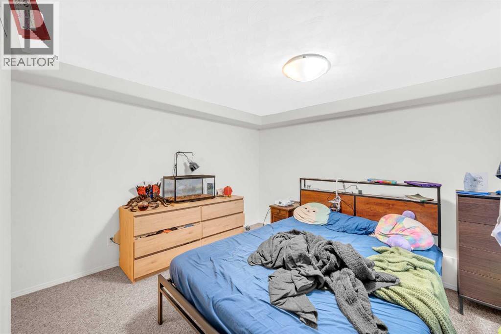 Single Family House for Sale in   Avenue NE Tuxedo Park Calgary 