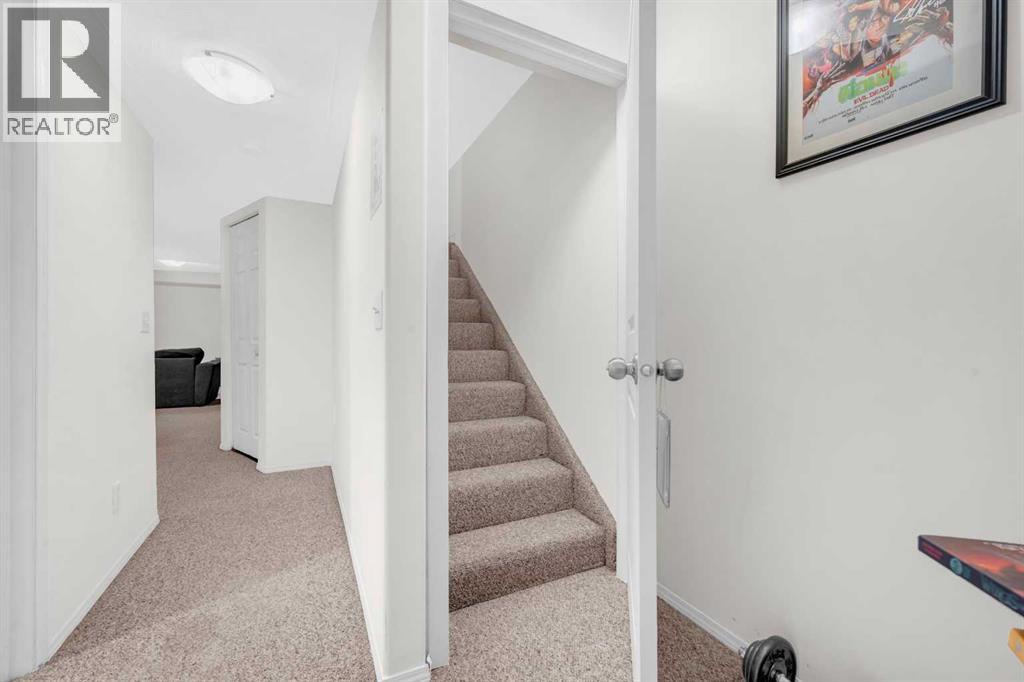 Single Family House for Sale in   Avenue NE Tuxedo Park Calgary 