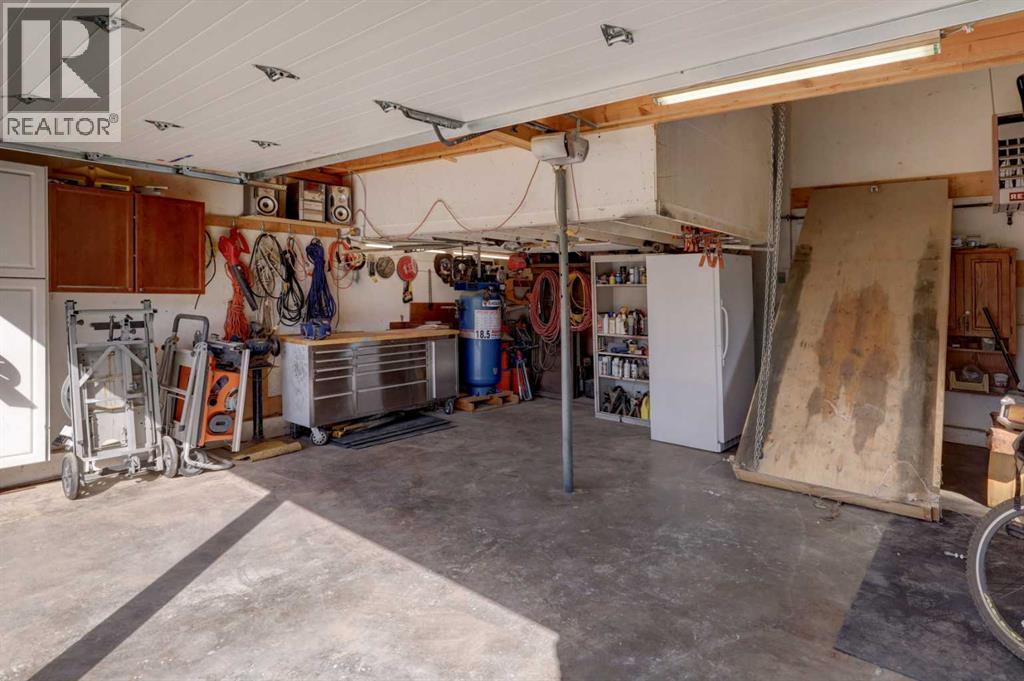 Single Family House for Sale in  Berkshire Place NW Beddington Heights Calgary 
