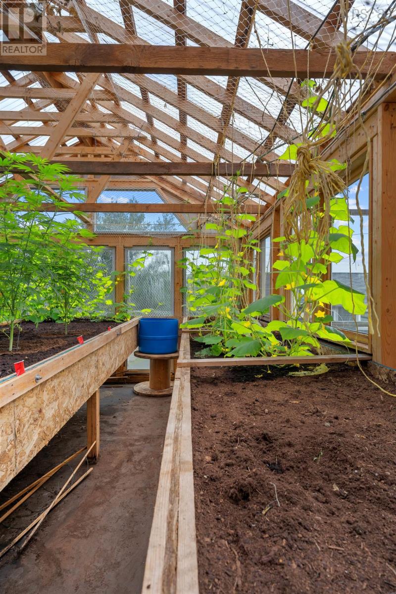 Property 1 of 44 of 1696 Highway 336