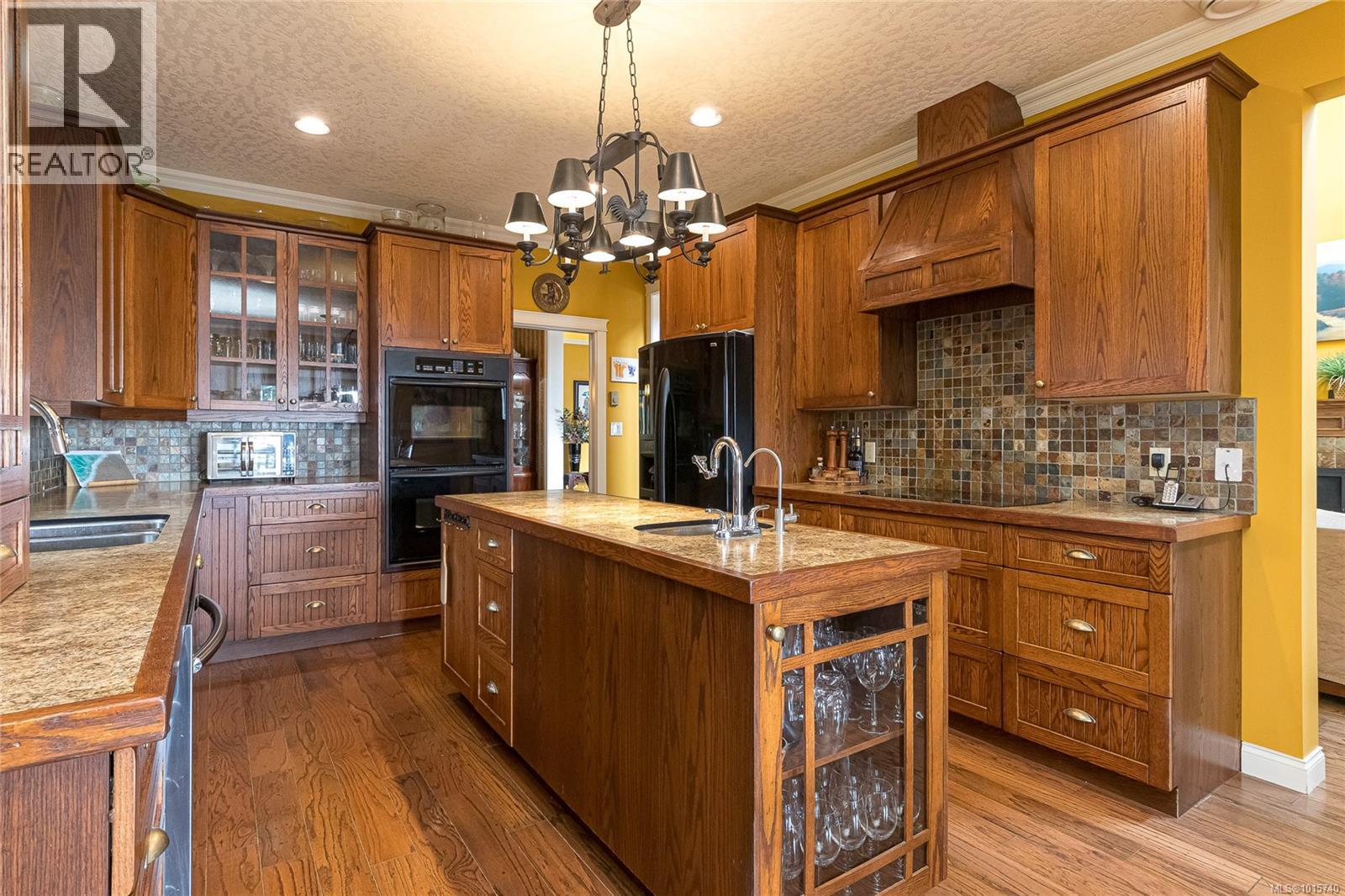  700 Cains Way, Sooke