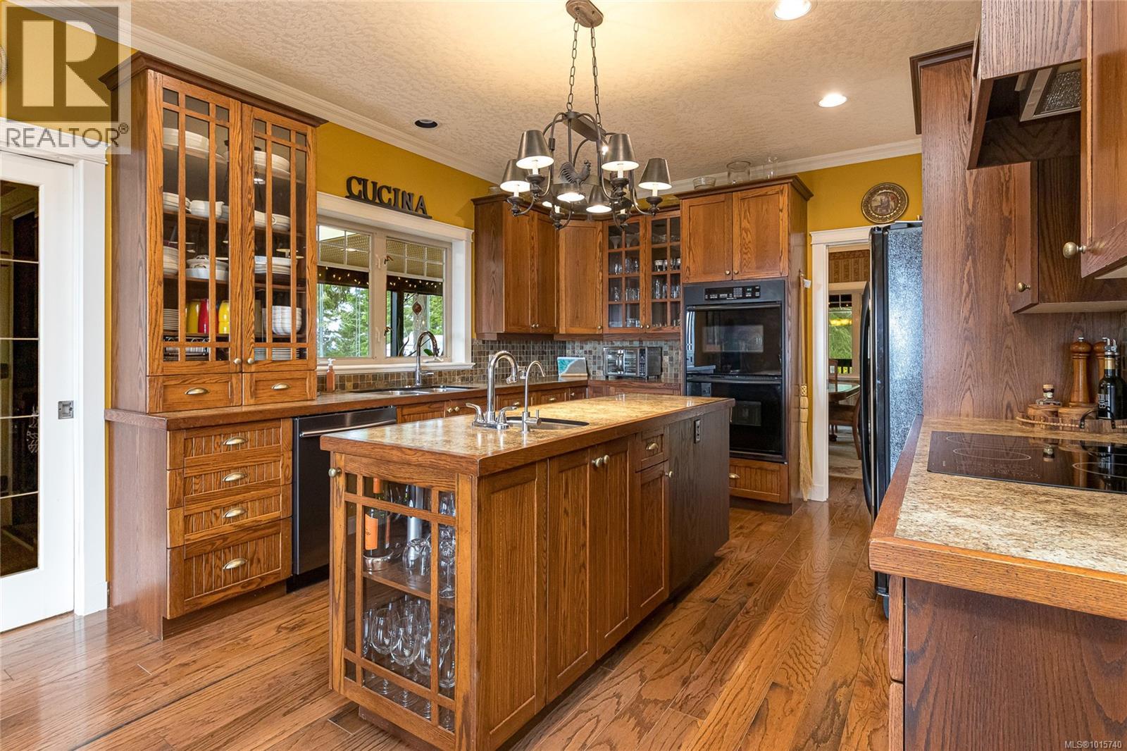  700 Cains Way, Sooke