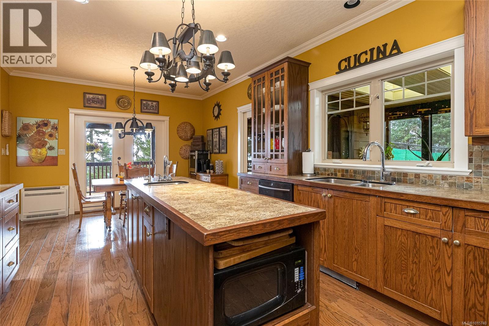  700 Cains Way, Sooke