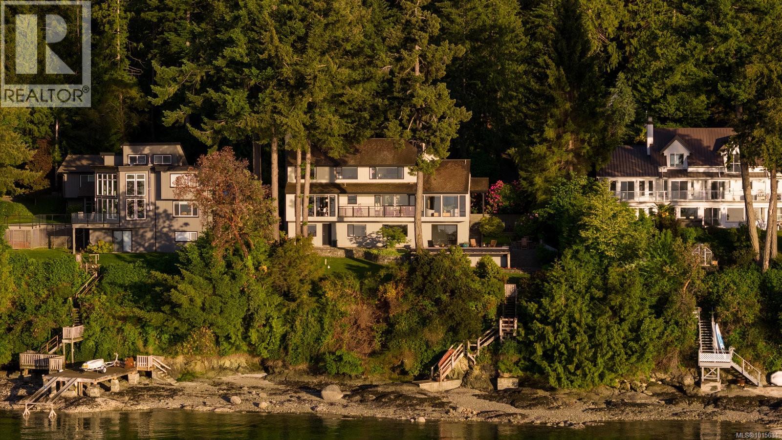  9600 Ardmore Drive, North Saanich