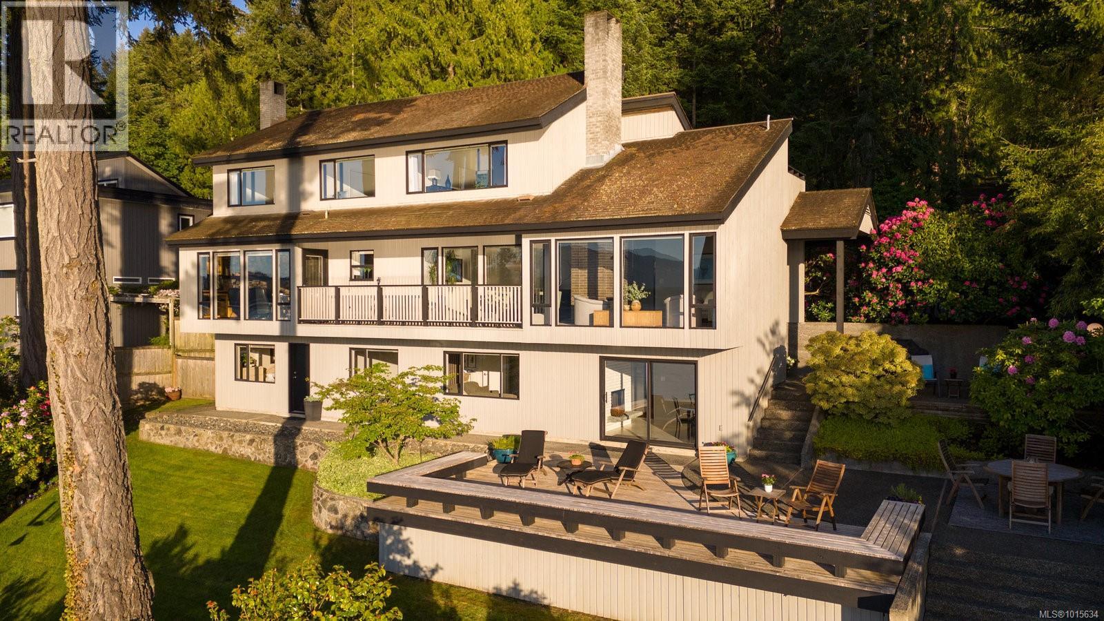  9600 Ardmore Drive, North Saanich