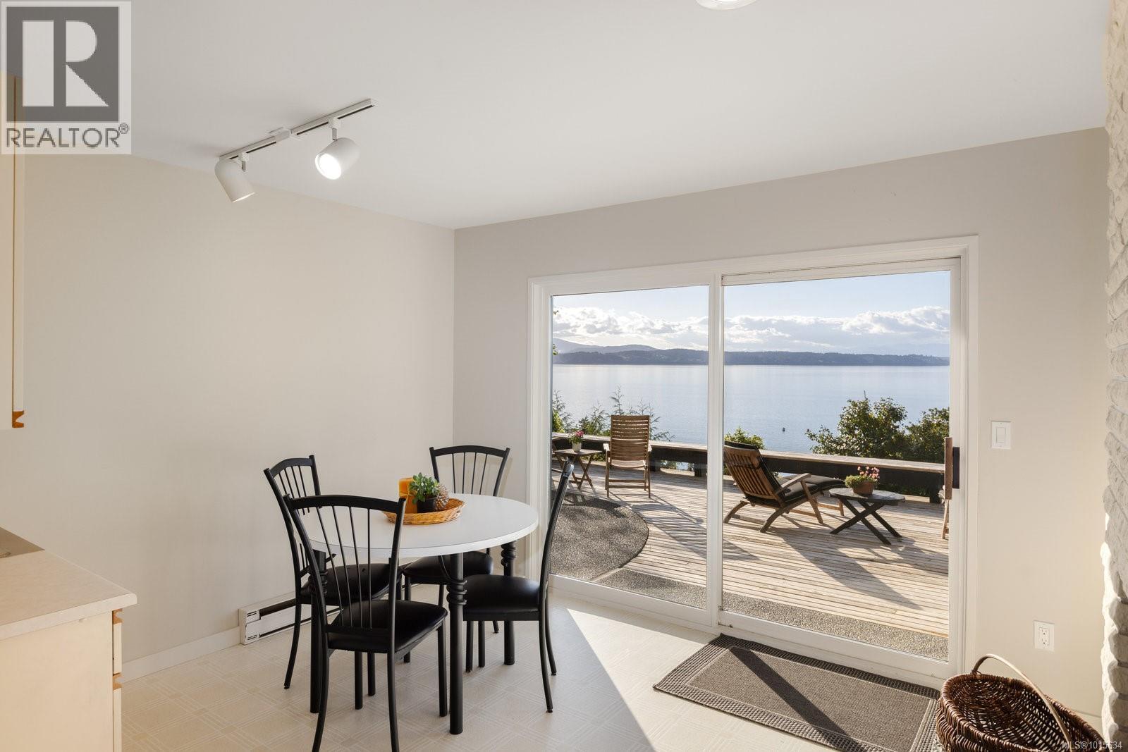  9600 Ardmore Drive, North Saanich