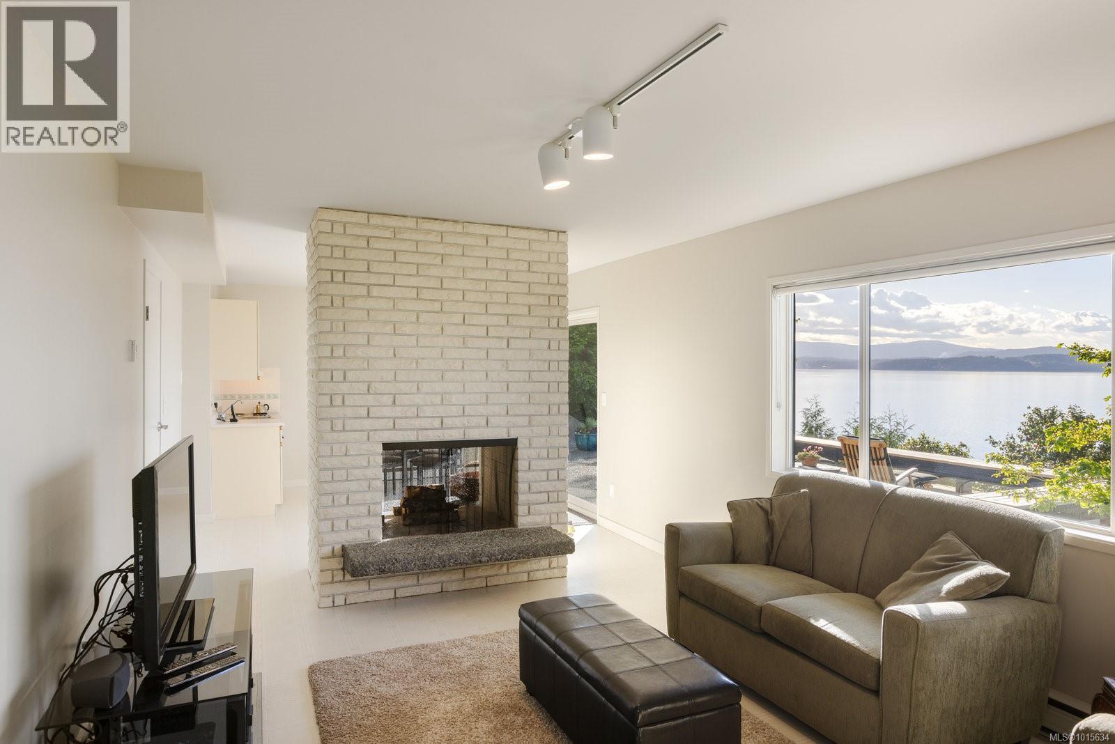  9600 Ardmore Drive, North Saanich