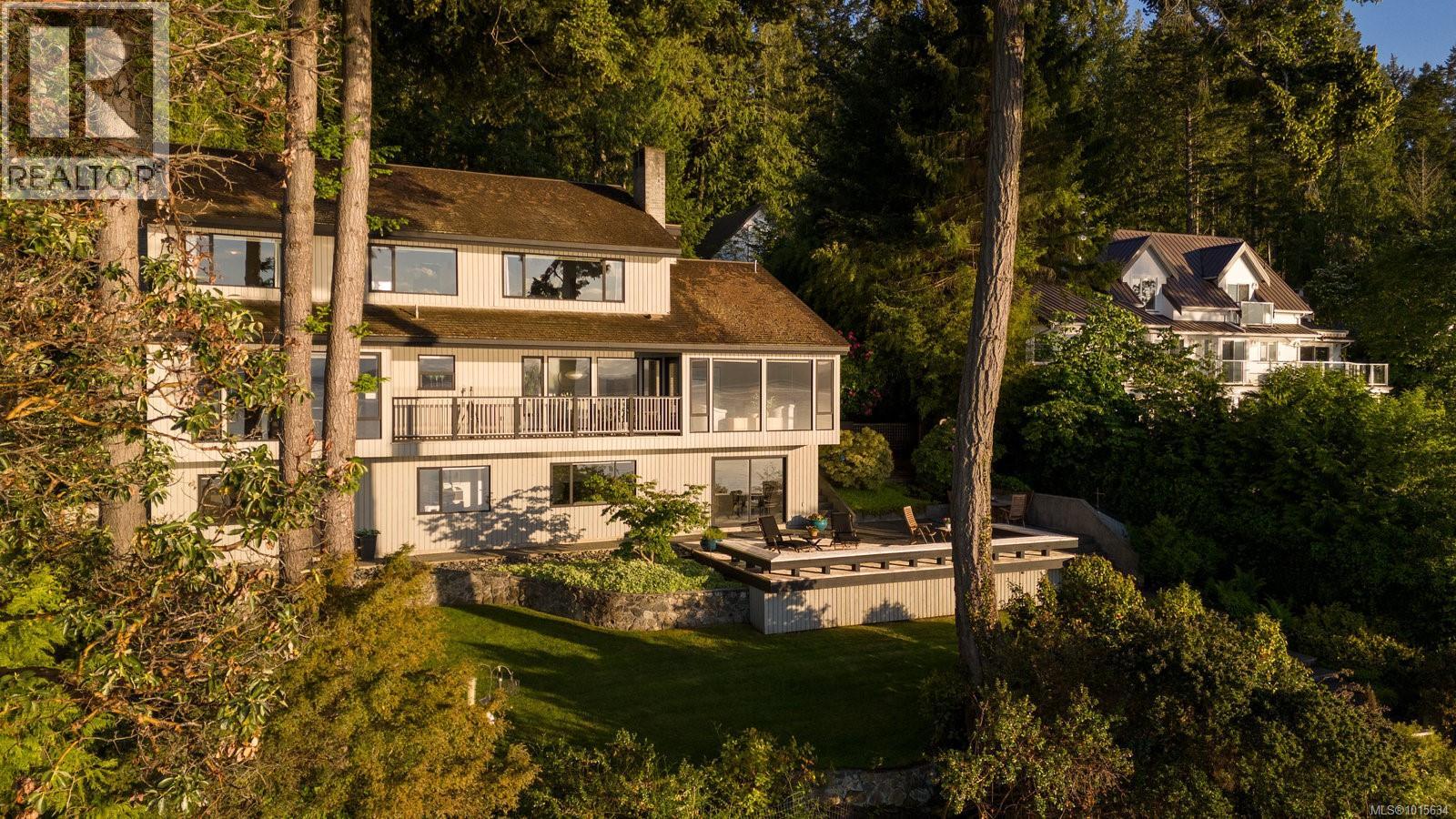  9600 Ardmore Drive, North Saanich