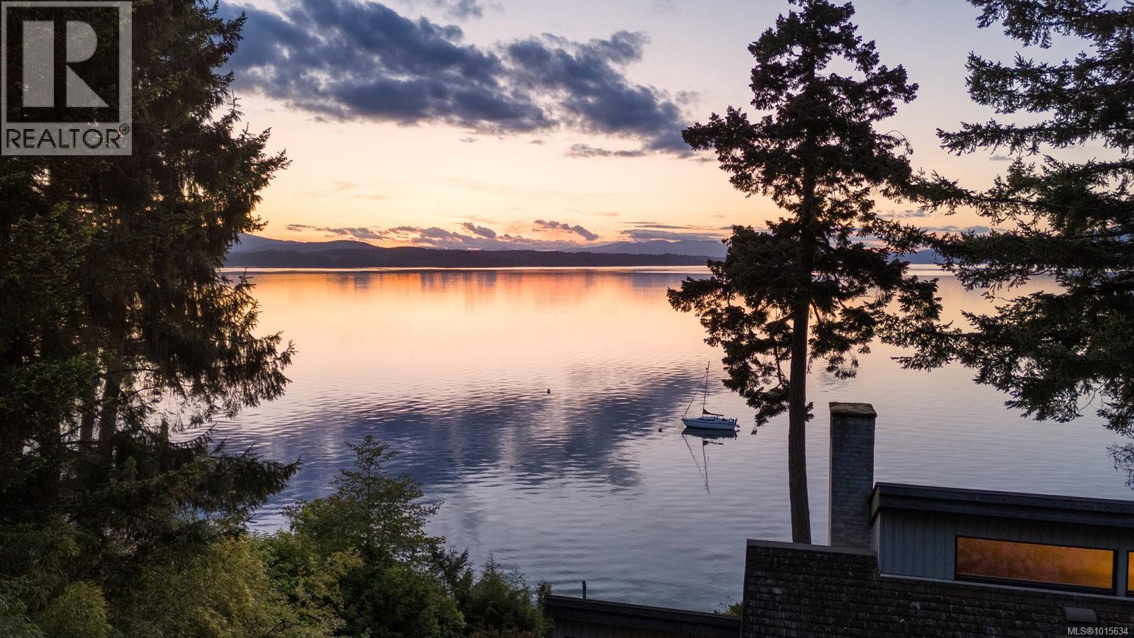  9600 Ardmore Drive, North Saanich